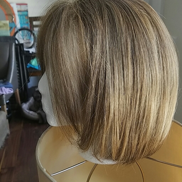 wig - Picture 4 of 4